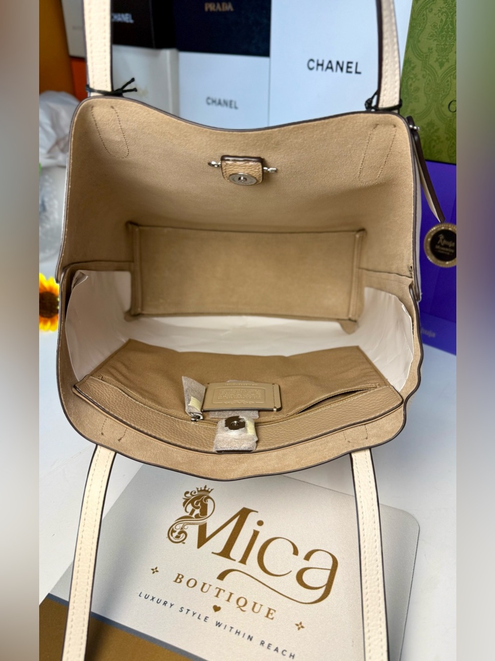 🆕 COACH Cream Pebbled Thea Tot with Double Handles and Tag MSRP:$425 - Picture 13 of 17